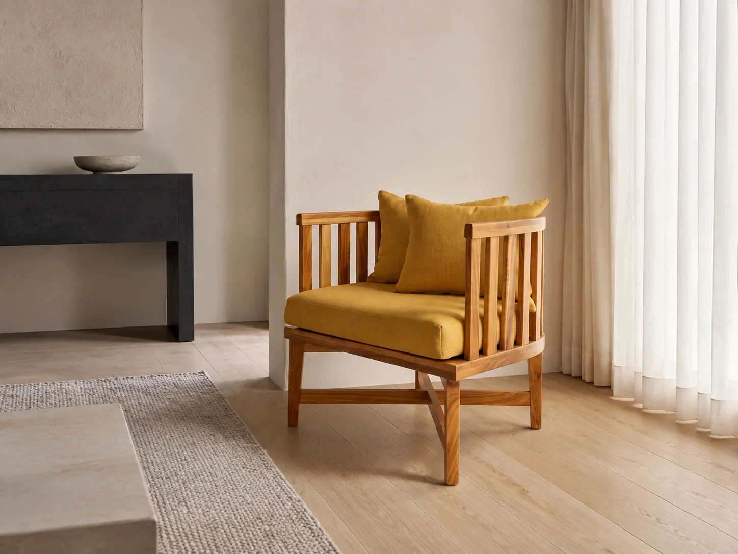 Benfica Lounge Chair, staged view 1