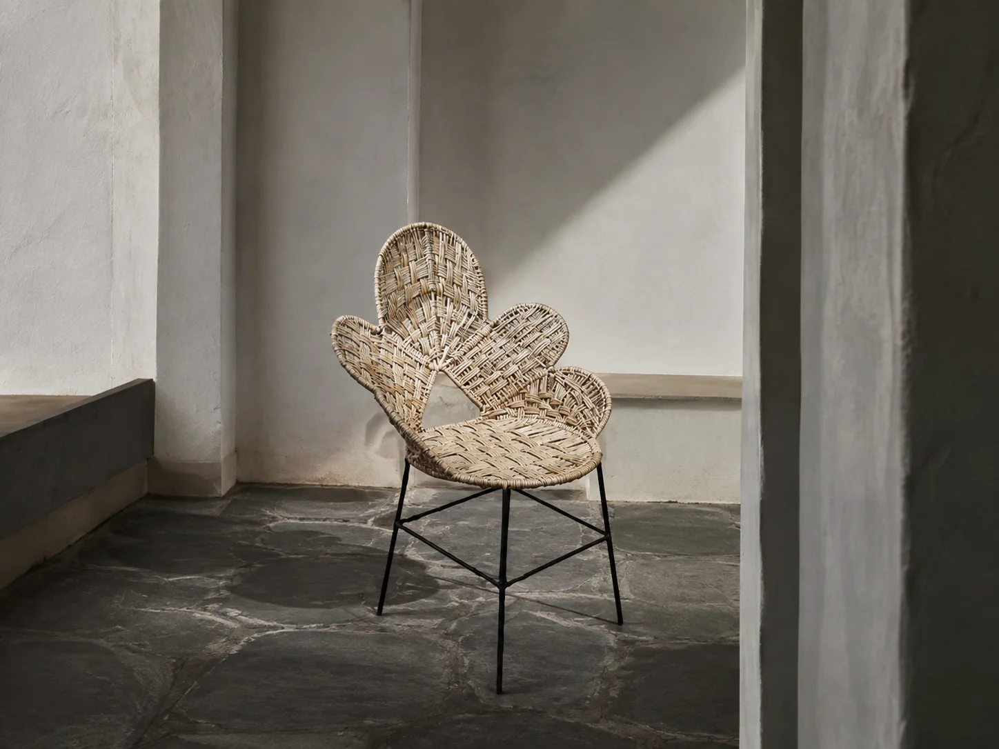 Flor Palma Chair, staged view 2