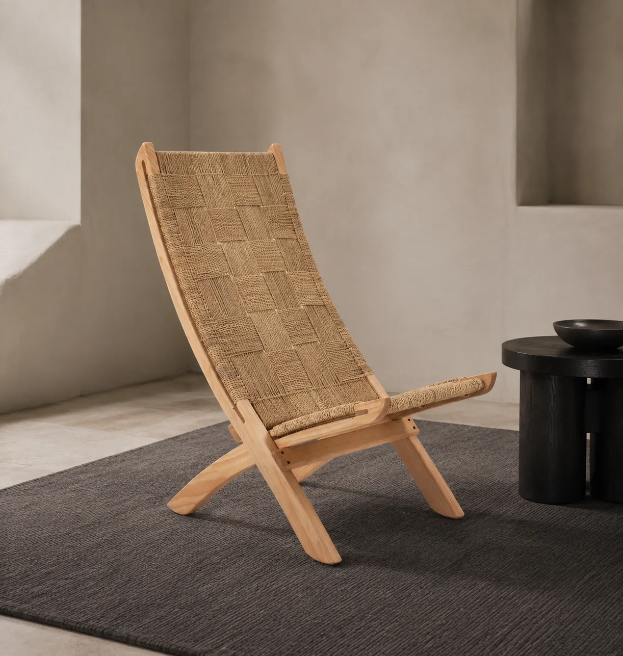 Tensa Lounge Chair, staged view 1